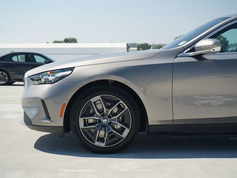 New 2026 BMW 530i RWD image 5
