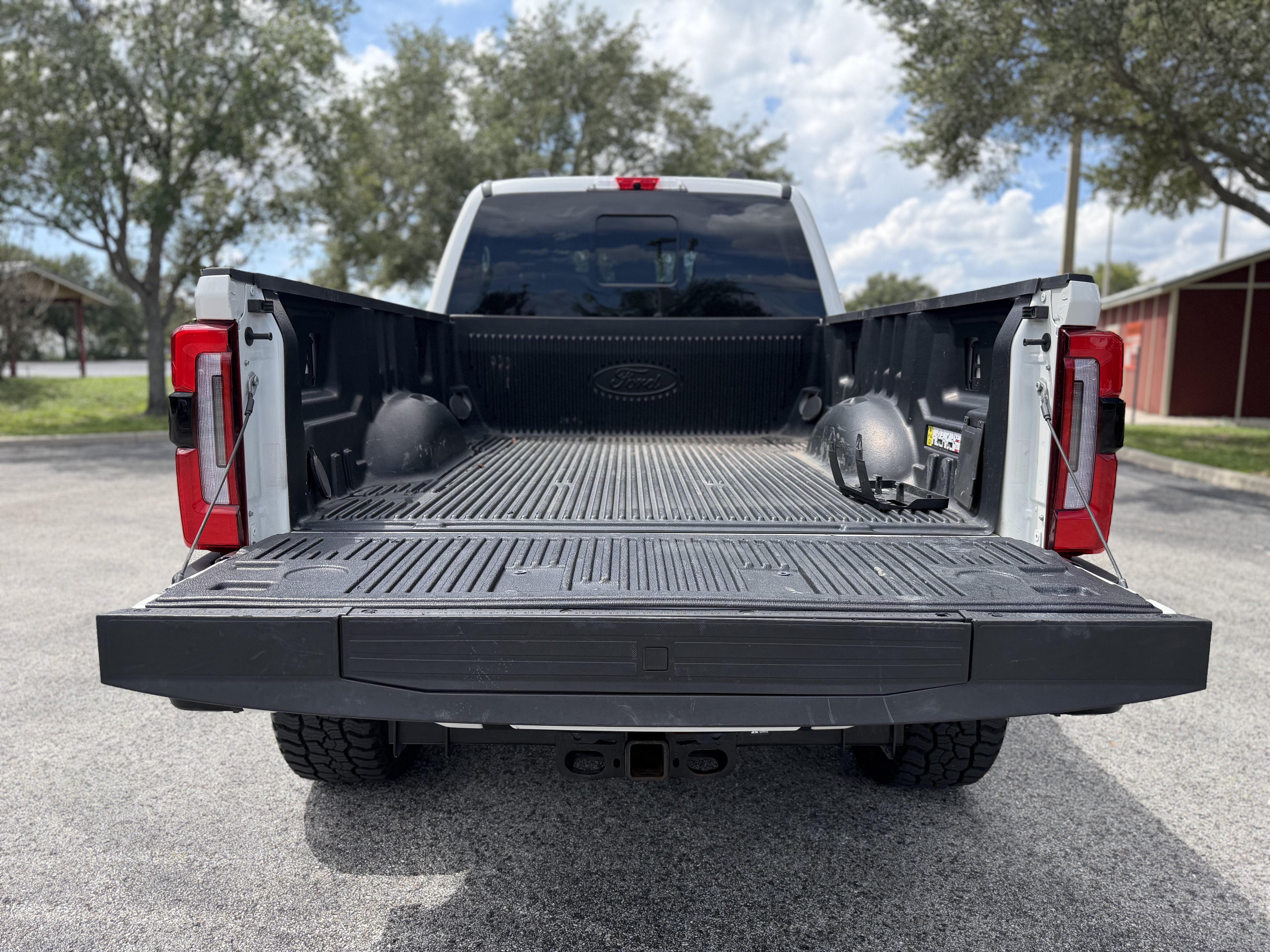 Used 2026 Ford F250 Platinum AWD/4WD image 4