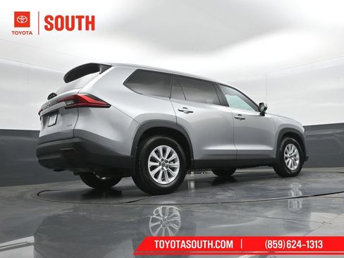 Used 2024 Toyota Grand Highlander AWD image 42