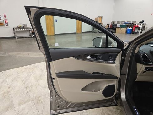 Used 2020 Lincoln Nautilus Reserve w/ Equipment Group 201A image 21