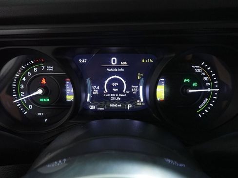 Used 2025 Jeep Wrangler Sahara 4xe image 16