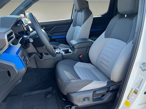 Certified 2024 Toyota Tacoma TRD Sport RWD image 11