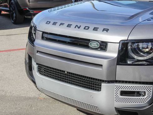 Used 2023 Land Rover Defender 130 SE image 11