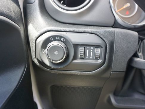 Used 2022 Jeep Wrangler Unlimited Sport AWD/4WD image 4