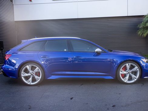 Used 2023 Audi RS 6 w/ Executive Package image 8