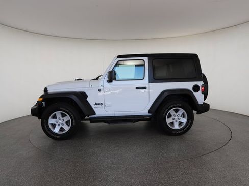 Used 2022 Jeep Wrangler Sport image 6