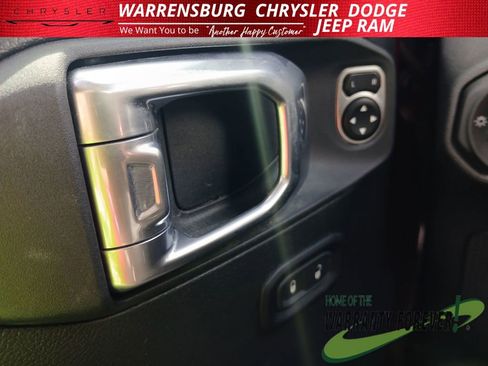 Used 2021 Jeep Wrangler Sport image 28