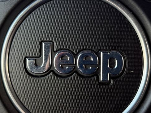 Used 2021 Jeep Gladiator Rubicon AWD/4WD image 24