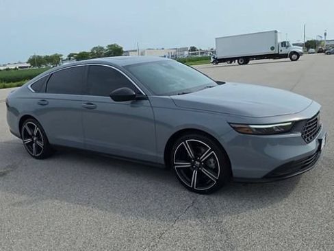 Used 2024 Honda Accord Sport image 9