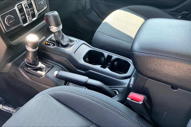 Used 2021 Jeep Gladiator Sport AWD/4WD image 15