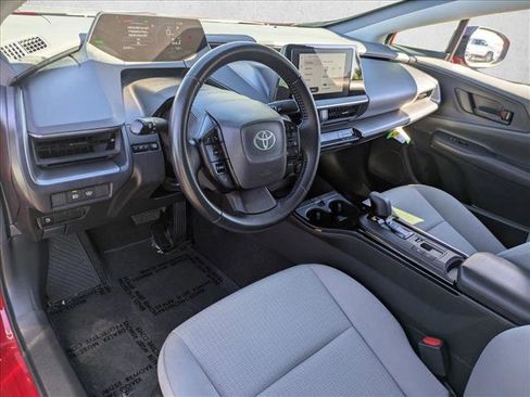 Used 2024 Toyota Prius LE image 9