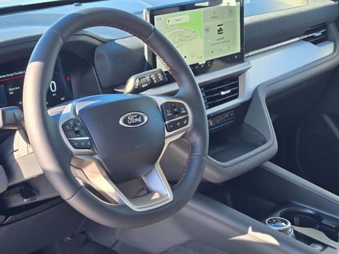 New 2026 Ford Explorer Active w/ Active Comfort Package image 25