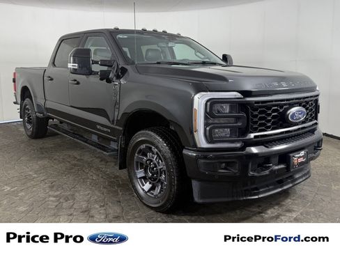 Used 2024 Ford F250 Lariat w/ Lariat Ultimate Package AWD/4WD image 1
