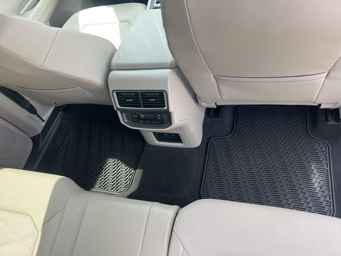 Used 2024 Volkswagen Atlas SE FWD image 42