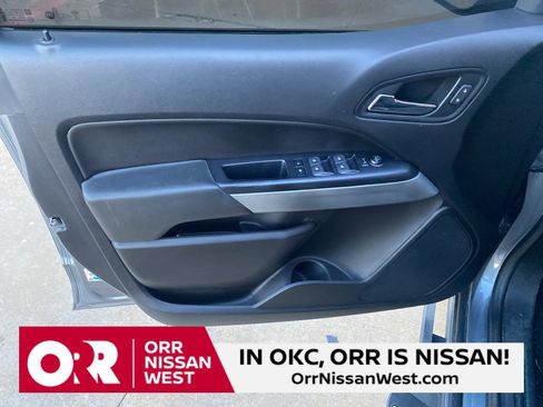 Used 2021 Chevrolet Colorado LT image 14