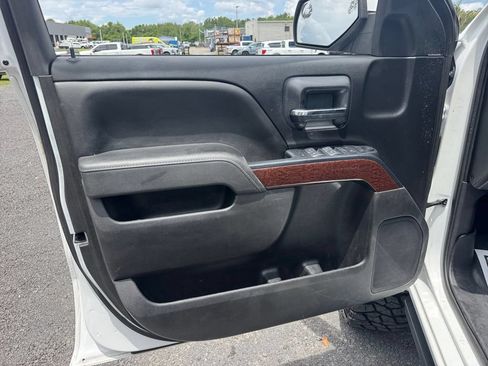 Used 2018 GMC Sierra 1500 SLE w/ Suspension Package, Off-Road AWD/4WD image 29