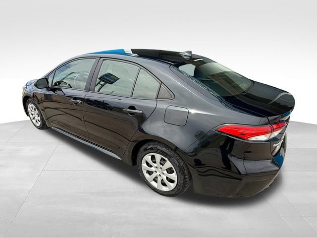 Used 2020 Toyota Corolla LE FWD image 4