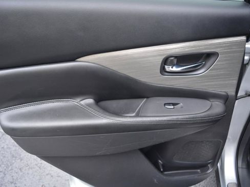 Used 2015 Nissan Murano SV w/ Premium Package FWD image 13