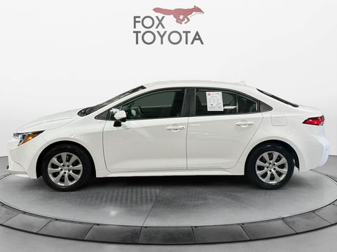 Used 2023 Toyota Corolla LE FWD image 3