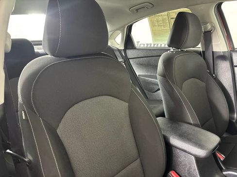 Used 2024 Kia Forte LXS FWD image 27