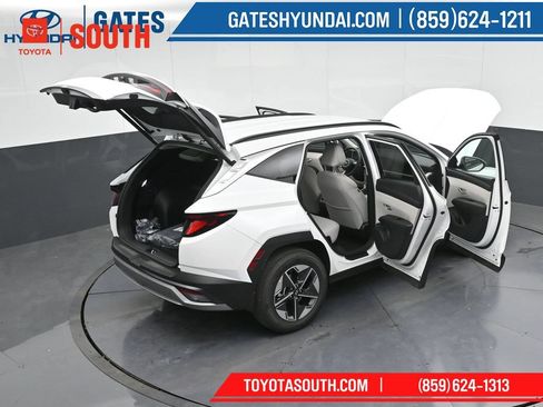 Used 2025 Hyundai Tucson SEL FWD image 46