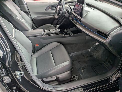 Certified 2023 Toyota Prius XLE FWD image 32