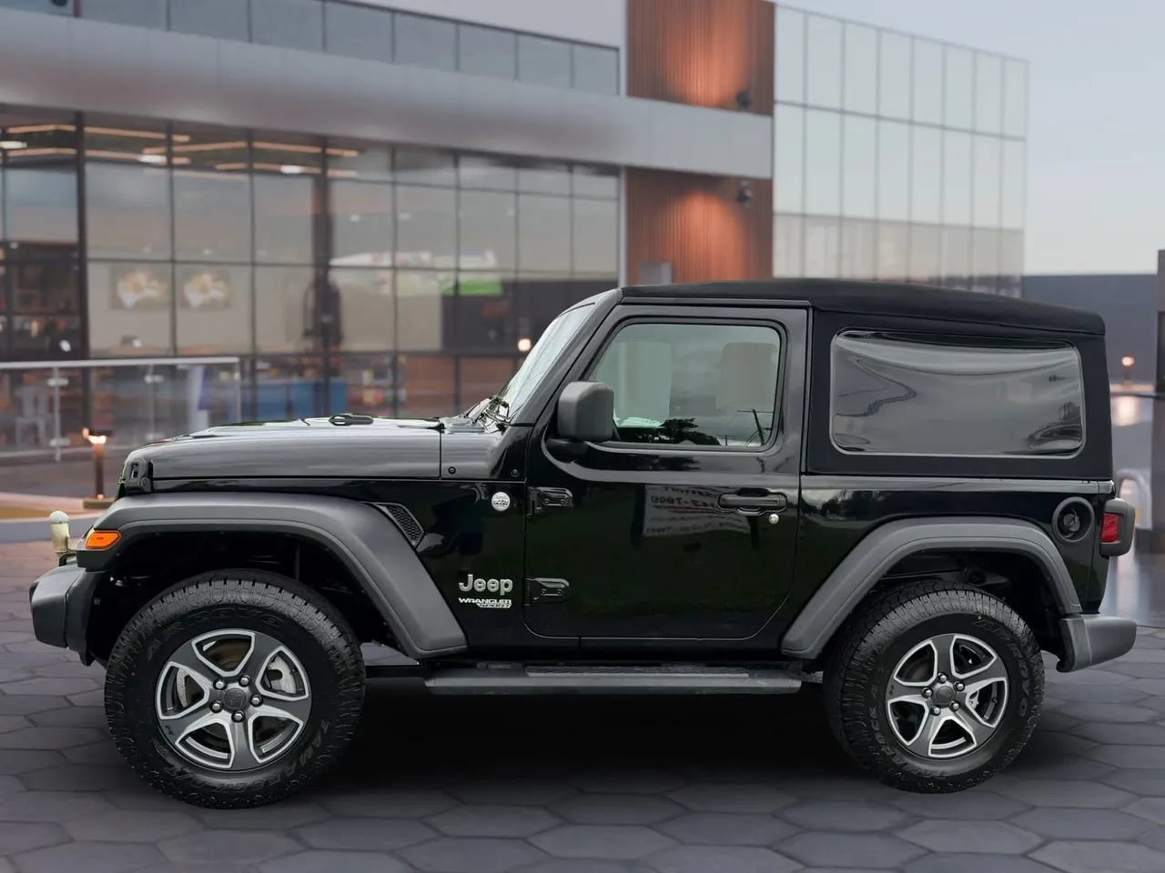 Used 2020 Jeep Wrangler Sport AWD/4WD image 6