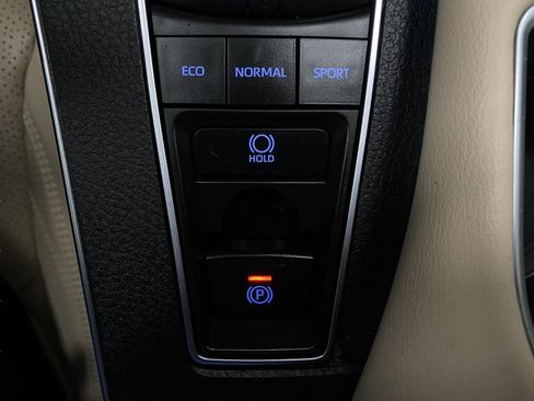 Used 2020 Toyota Avalon Limited w/ Advanced Safety Package FWD image 26
