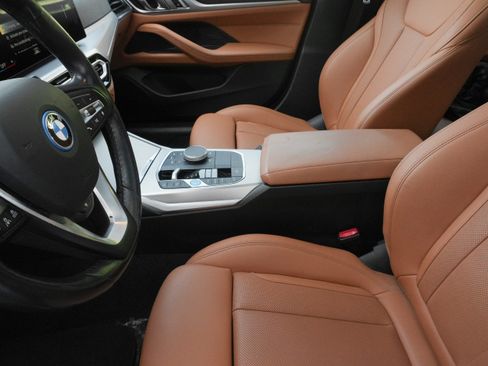 Used 2023 BMW i4 eDrive35 RWD image 12
