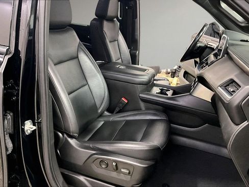 Used 2021 Chevrolet Suburban Z71 image 31