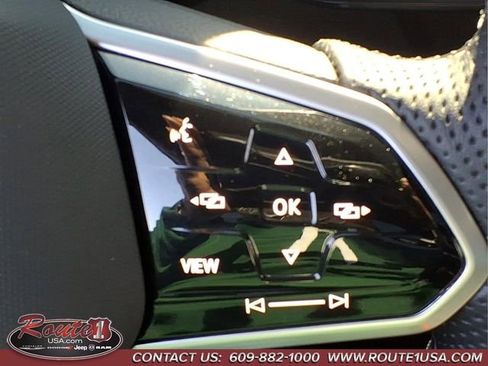 Used 2023 Volkswagen Tiguan SE R-Line FWD image 29