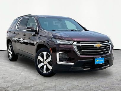 Used 2023 Chevrolet Traverse LT w/ LT Premium Package