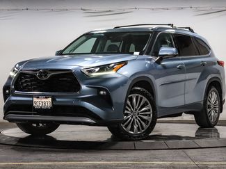 Used 2022 Toyota Highlander Platinum FWD video 1