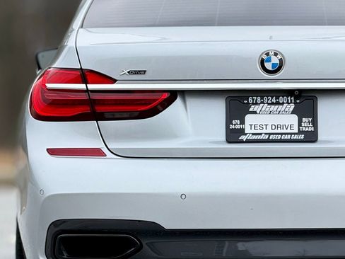 Used 2018 BMW 750i xDrive image 15