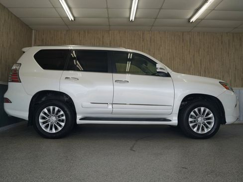 Used 2016 Lexus GX 460 w/ Premium Package AWD/4WD image 6