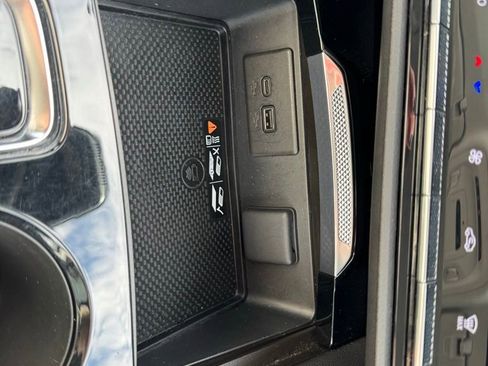 Used 2024 Buick Envision Preferred image 23