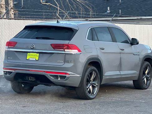 Used 2022 Volkswagen Atlas Cross Sport SEL R-Line image 4