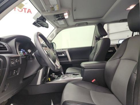 Used 2022 Toyota 4Runner SR5 Premium image 15