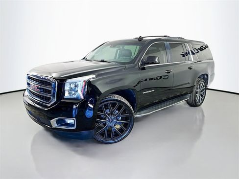 Used 2016 GMC Yukon XL SLT w/ Open Road Package image 3