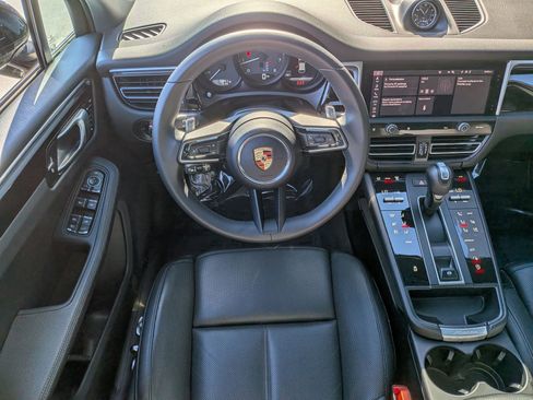 Used 2025 Porsche Macan Turbo image 16