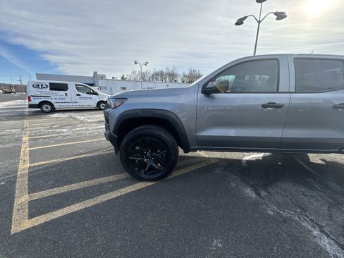 Used 2025 Chevrolet Colorado Trail Boss image 34
