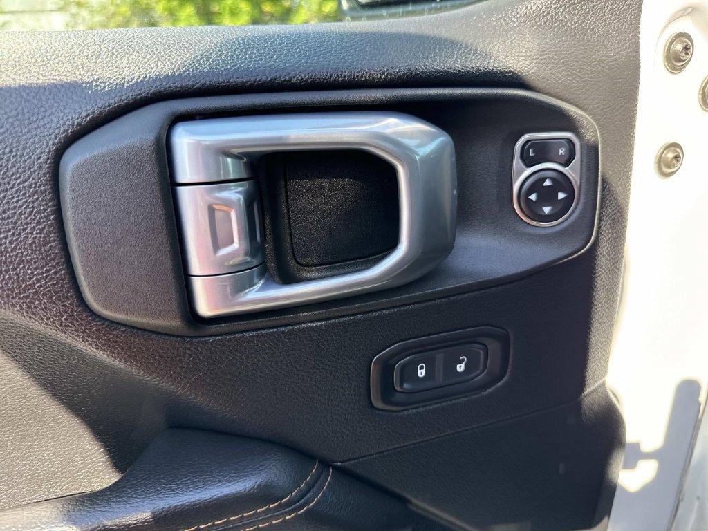 Used 2021 Jeep Wrangler Unlimited Sahara AWD/4WD image 24