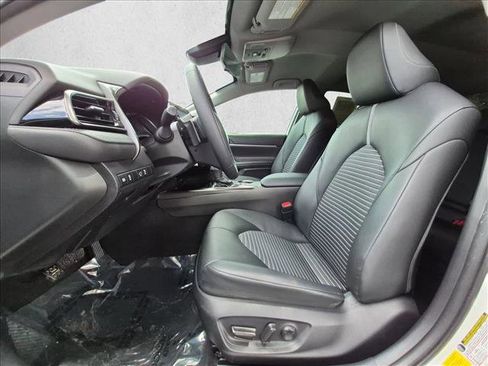 Used 2022 Toyota Camry SE FWD image 15