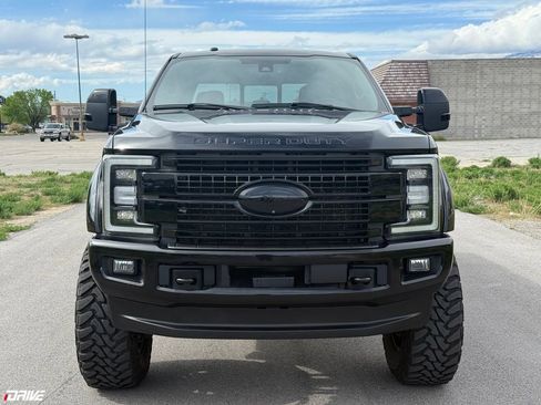 Used 2017 Ford F350 Platinum w/ Platinum Ultimate Package image 7
