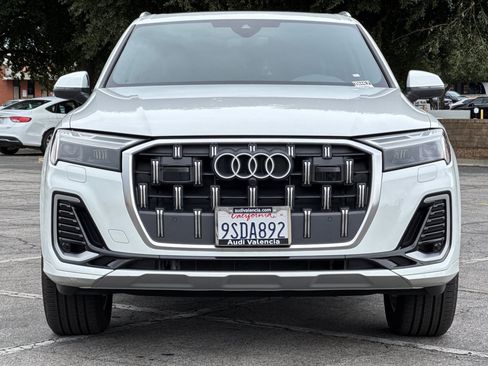 Certified 2025 Audi Q7 2.0T Premium image 6