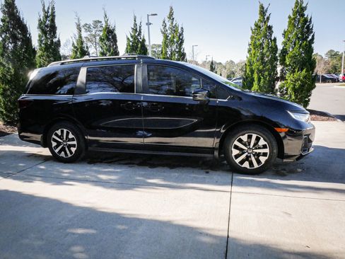 Used 2026 Honda Odyssey EX-L image 11