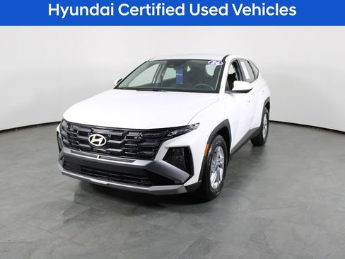 Certified 2026 Hyundai Tucson SE FWD image 2