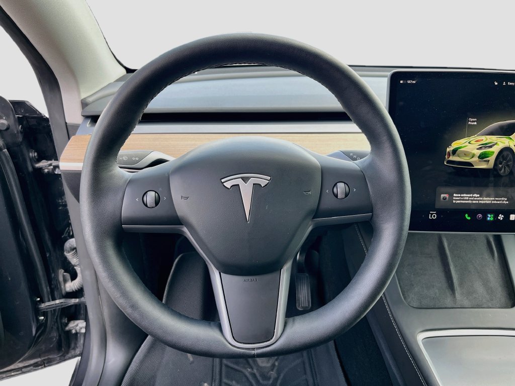Used 2025 Tesla Model Y Long Range RWD image 10