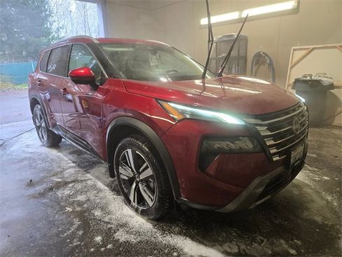 Used 2024 Nissan Rogue SL w/ SL Premium Package image 2