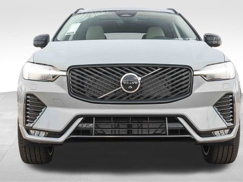 New 2026 Volvo XC60 B5 Ultra w/ Protection Package Premier image 2